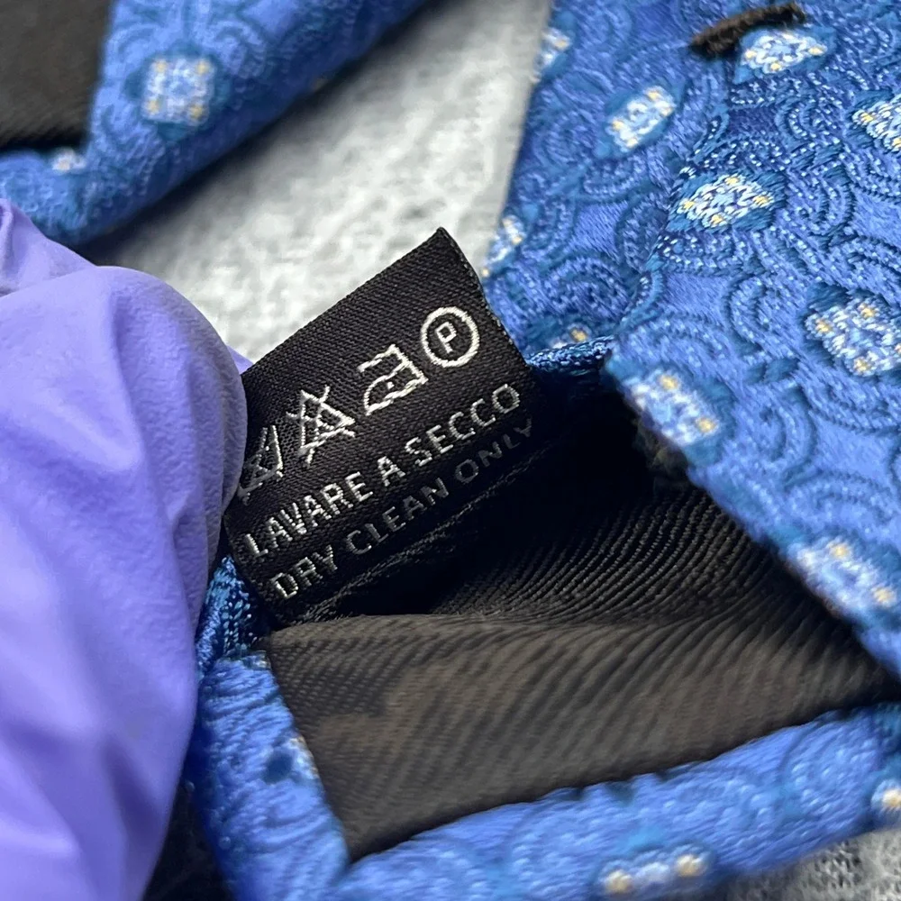 Canali 100% Silk Tie Blue Geometric Jacquard Woven Necktie Made in Italy Luxury